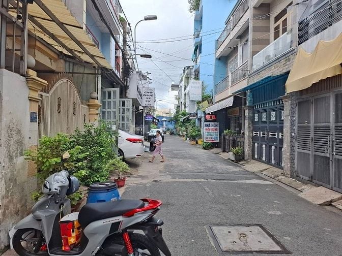 Gò Xoài sát Tân Phú DT 4❌16.5 - 2t tầng Sổ Vuông A4, Xe Tải Ok