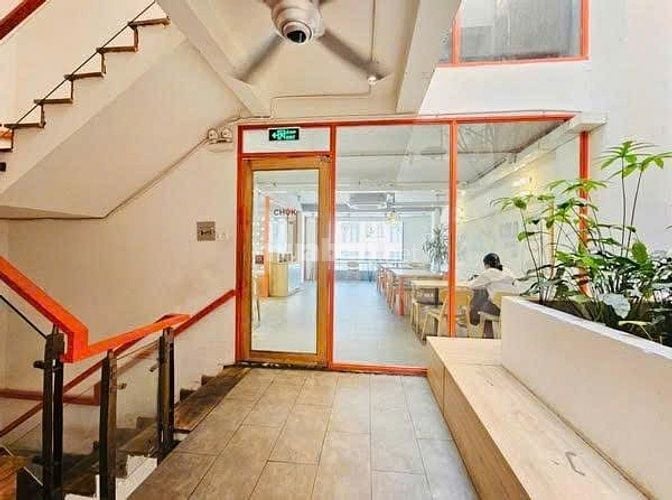 Cho thuê nhà mặt tiền Phổ Quang khu Golden Mansion