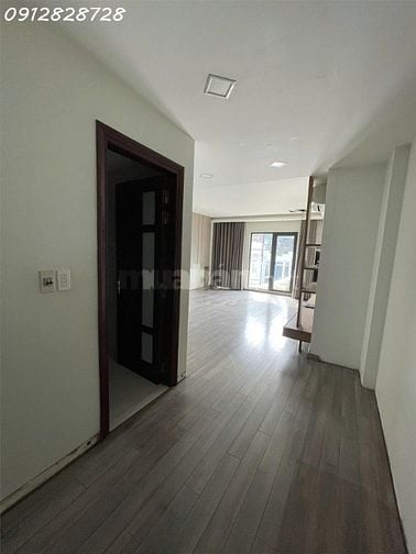 Cho thuê nhà phố kinh doanh nguyên căn 7 tầng 92 La Thành , Ô Chợ Dừa 