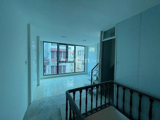 Cho thuê nhà 2 mặt phố, mặt trước 123R Thuỵ Khuê, mặt sau phố Đồng Cổ