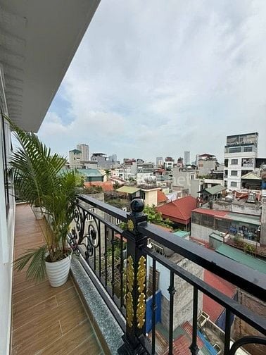 BÁN NHÀ 6 TẦNG THANG MÁY LỖ GÓC  ĐƯỜNG HOÀNG HOA THÁM 37M2