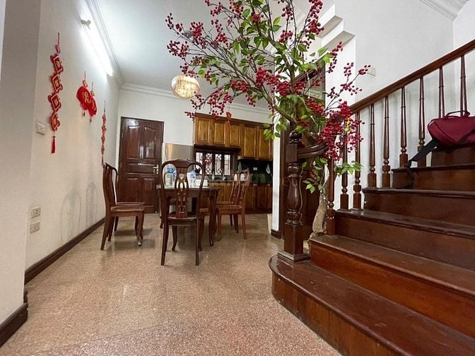 Chính chủ bán gấp Mặt phố Trần Khát Chân giá 19 tỷ, 42mx6T