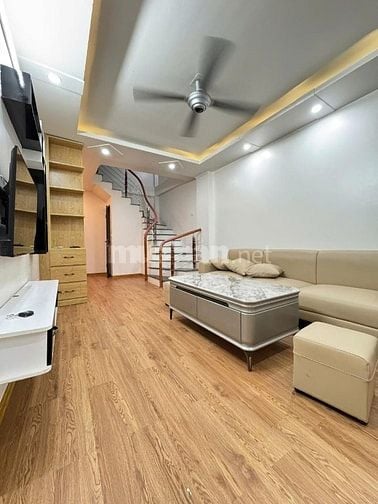 Chị Đào gửi bán nhà 35m2 Ô tô đỗ cửa