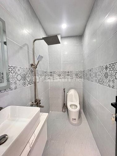 Cần tiền gấp bán nhà đường Hậu Giang, quận 6. 60m2, giá 875 triệu.SHR