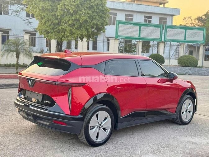 Mua Ngay VinFast VF7 Giá Cực Tốt