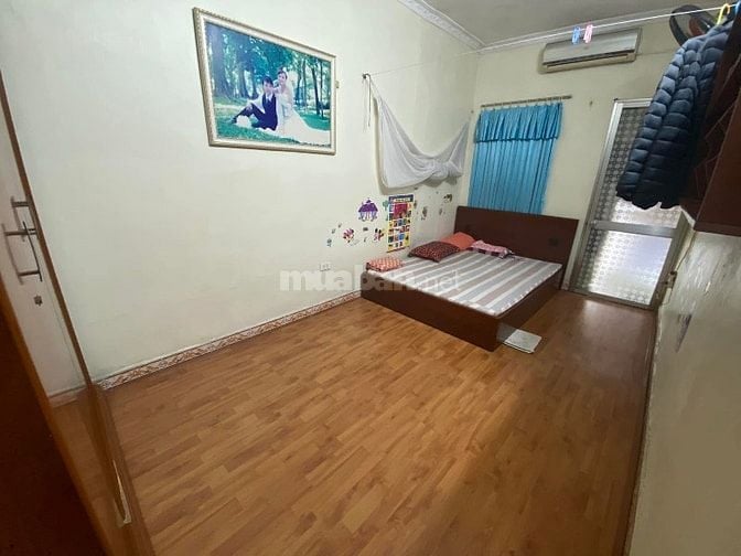 Cho thuê nhà tập thể ngõ 133 thái thịnh