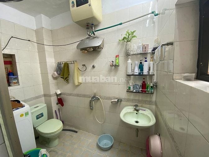 Cho thuê nhà tập thể ngõ 133 thái thịnh