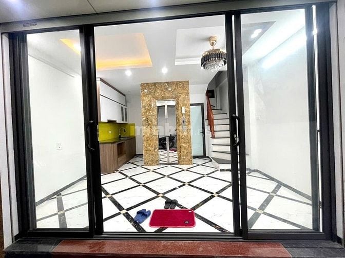 Bán nhà Thanh Nhàn, lô góc thang máy, 30m, 5T, 7.9 tỷ