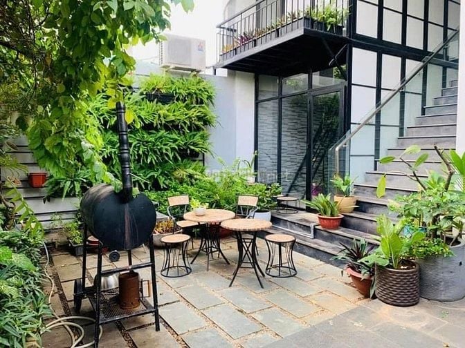 Siêu Phẩm! Bán CHDV Thảo Điền thu nhập 180 triệu/m2 DT 207m2- 75 tỷ