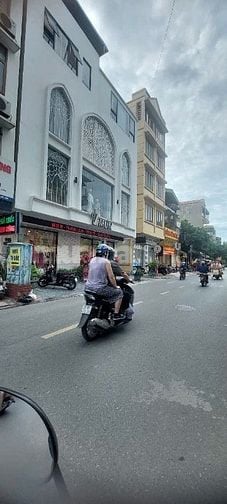 Bán Nhà Phố Lê Lợi 42M 4 T Lô Góc 2 Mặt Phố Vỉa Hè Kinh Doanh Đỉnh giá