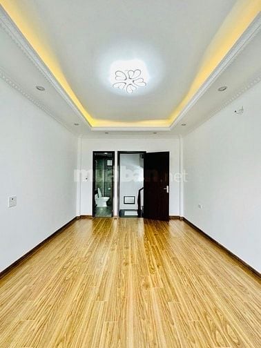 Bắc Từ Liêm 30m2 Ô Tô Vào Trong Nhà - Cách Ô Tô Tránh 80m - 5 Tỷ 9
