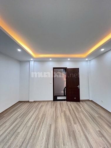 Bắc Từ Liêm 30m2 Ô Tô Vào Trong Nhà - Cách Ô Tô Tránh 80m - 5 Tỷ 9