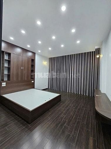 Bán nhà ngõ Ô tô Dt 50m  5 tầng M 4.2m Giá12.95 tỷ Thạch Bàn  