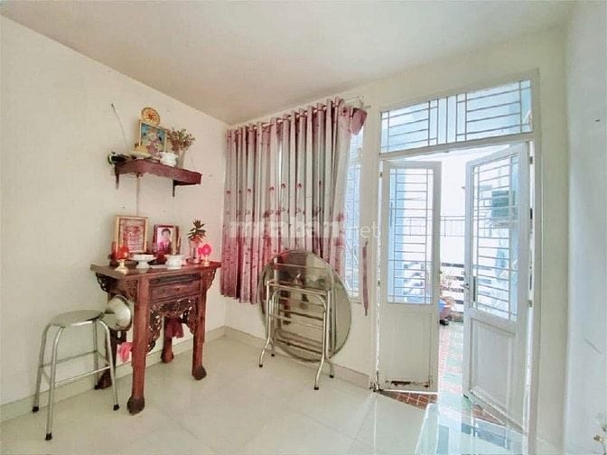 🌟 "Nhà Đẹp 3 Tầng – Vừa Ở Vừa Hốt Tiền Ngay Đường Chợ Lớn, Giá 2TỶ990