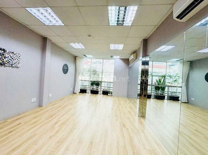 CHO THUÊ NHÀ MẶT TIỀN NGAY NHÀ THỜ BA CHUÔNG
