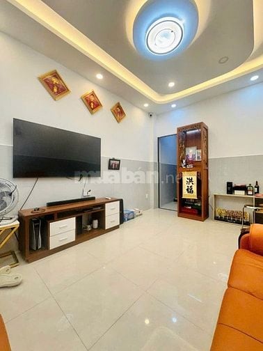 Nhà Huỳnh Văn Bánh, P.13, Q.PN, 40m2, giá 9,5T full nội thất cao cấp