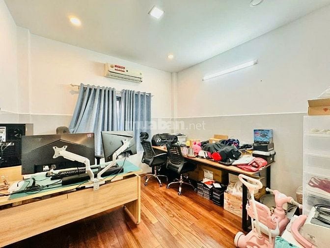 Nhà Huỳnh Văn Bánh, P.13, Q.PN, 40m2, giá 9,5T full nội thất cao cấp