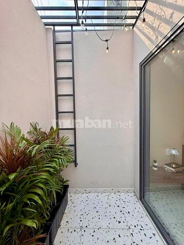Bán nhà gần chợ Bà Hoa đường Nguyễn Bá Tòng, Tân Bình - 44,4m2 2tỷ180