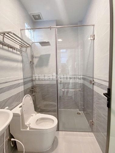 BÁN NHÀ 40M2 NGUYỄN TRỌNG TUYỂN, 3 TẦNG MỚI, FULL NỘI THẤT, NHỈNH 6TY 