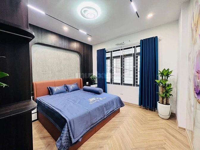Bán nhà căn Nguyễn Hồng Đào, p14,q Tân Bình giá 3tỷ400tr diện tích lớn