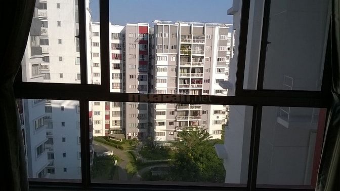 Cho thuê căn hộ full nội thất 2PN và 2WC Ruby Celadon City Tân Phú 