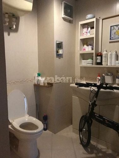 CHCC tòa CT5 Mỹ Đình Sông Đà. DT 132m2 gồm 4pn và 2vs, nhà 2 mặt tháng
