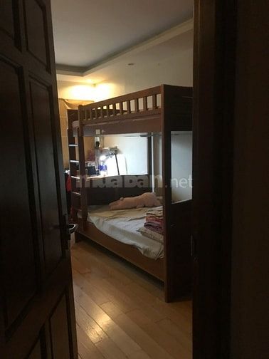 CHCC tòa CT5 Mỹ Đình Sông Đà. DT 132m2 gồm 4pn và 2vs, nhà 2 mặt tháng