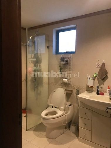 CHCC tòa CT5 Mỹ Đình Sông Đà. DT 132m2 gồm 4pn và 2vs, nhà 2 mặt tháng