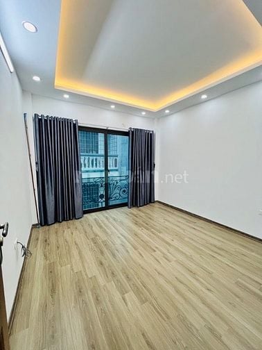 Căn góc 46m2, kinh doanh, ô tô tránh, ô tô chạy thông