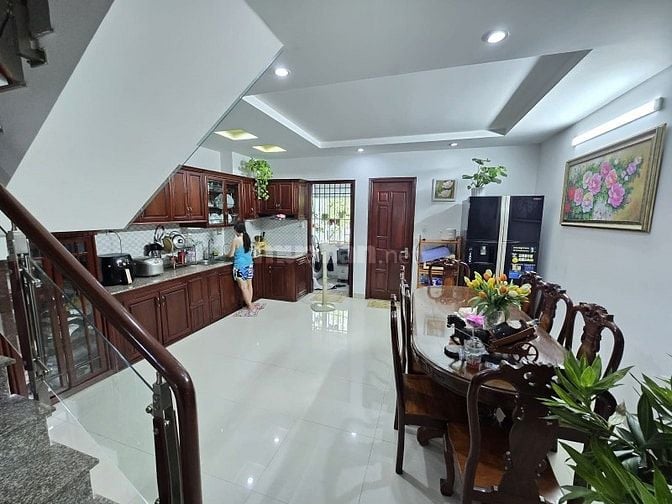 CHÍNH CHỦ CẦN BÁN 1 TRỆT 1 LẦU, BÌNH CHÁNH, 1ty150tr