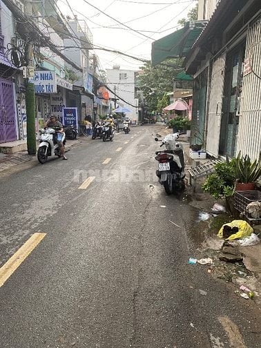 Bán nhà 4.5x17m ( nở hậu 4.9m ) mặt tiền Tám Danh P4 Q8 