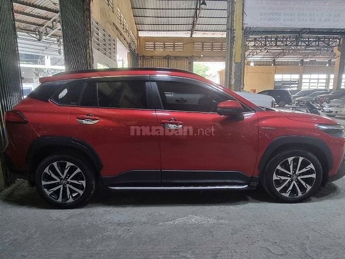 Bán xe Toyota cross hev, màu đỏ, 41000 km.