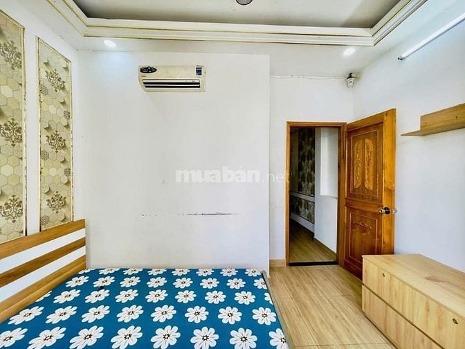 Bán gấp nhà ở đường Nam Kỳ Khởi Nghĩa, phường Võ Thị Sáu, quận 3, giá 