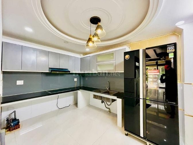 Bán gấp nhà ở đường Nam Kỳ Khởi Nghĩa, phường Võ Thị Sáu, quận 3, giá 