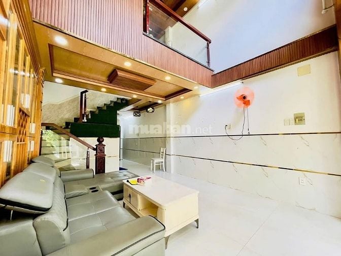 Bán gấp nhà ở đường Nam Kỳ Khởi Nghĩa, phường Võ Thị Sáu, quận 3, giá 
