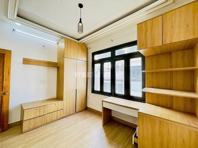 Bán gấp nhà ở đường Nam Kỳ Khởi Nghĩa, phường Võ Thị Sáu, quận 3, giá 