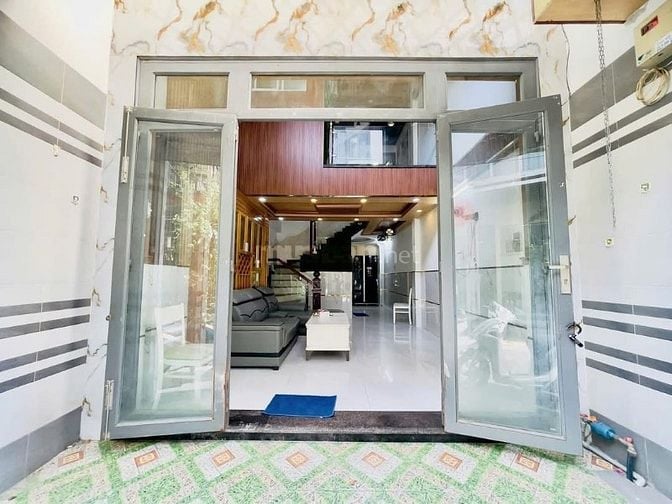 Bán gấp nhà ở đường Nam Kỳ Khởi Nghĩa, phường Võ Thị Sáu, quận 3, giá 