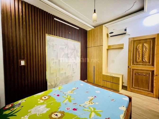 Bán gấp nhà ở đường Nam Kỳ Khởi Nghĩa, phường Võ Thị Sáu, quận 3, giá 