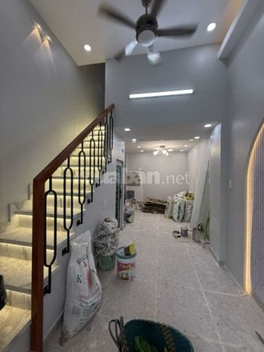 SHR ĐƯỜNG SỐ TÂN QUY - NHỈNH 4 TỶ - 3 TẦNG - 3 PN - SÂN THƯỢNG