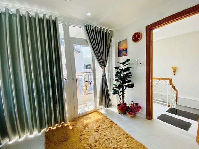 Chủ hạ giá còn 2tỷ240 sở hữu ngay nhà hẻm 6m Hồ Biểu Chánh, Phú Nhuận