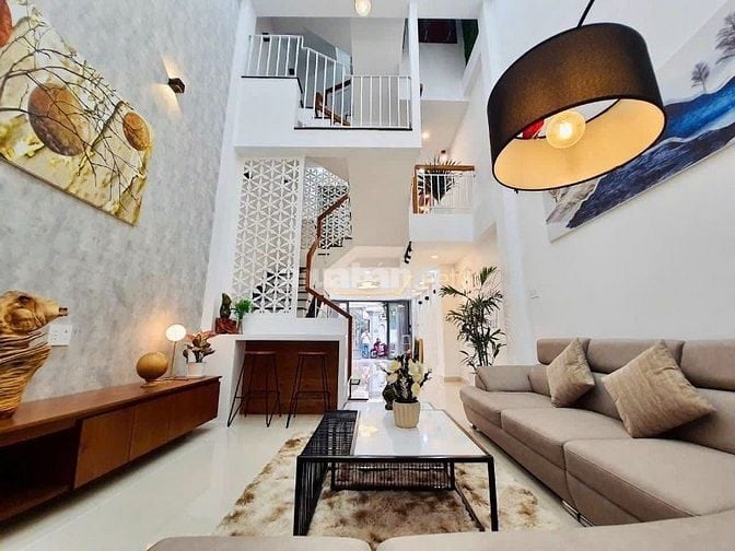 Bán nhà đẹp 3 tầng kế trường Đại học Mỹ Thuật TP.HCM - 52m2 3tỷ650