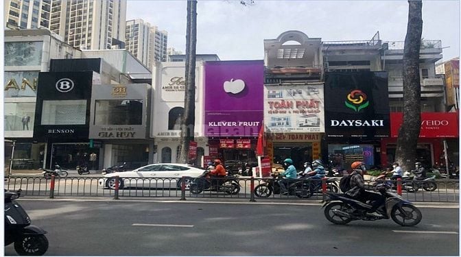 Bán nhà mặt tiền đường 3 Tháng 2, P.12, Q.10, DT: 4,2x27m, GPXD 7 lầu