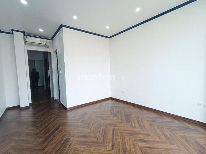 NHÀ MỚI 5 TẦNG LÔ GÓC KHU LÕI BỒ ĐỀ - MẶT NGÕ Ô TÔ TRÁNH - 13.6 TỶ