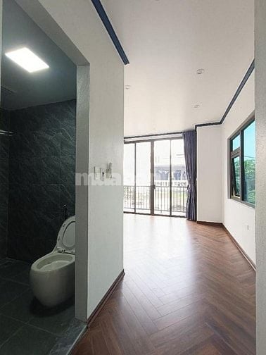 NHÀ MỚI 5 TẦNG LÔ GÓC KHU LÕI BỒ ĐỀ - MẶT NGÕ Ô TÔ TRÁNH - 13.6 TỶ