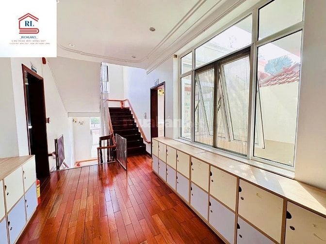 Cho Thuê Biệt Thự Mặt Tiền: 24 Trần Văn Sắc, P.Thảo Điền, Quận 2
