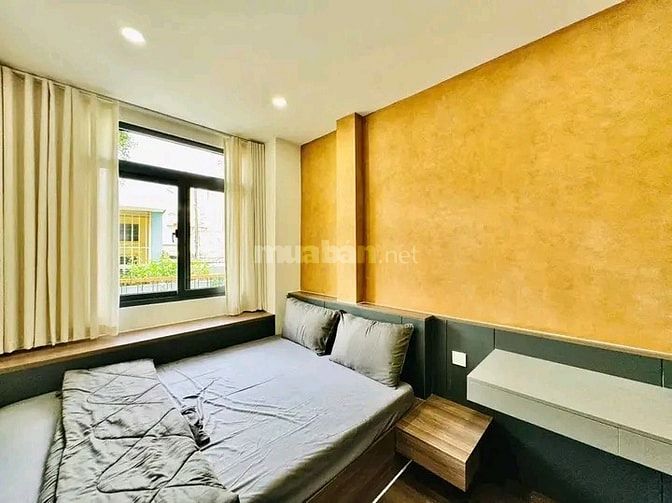 Bán gấp nhà Trần Hữu Trang, Phú Nhuận. Giá 2,65 tỷ/56m2, hẻm xe hơi 