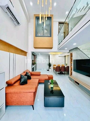 Bán gấp nhà Trần Hữu Trang, Phú Nhuận. Giá 2,65 tỷ/56m2, hẻm xe hơi 