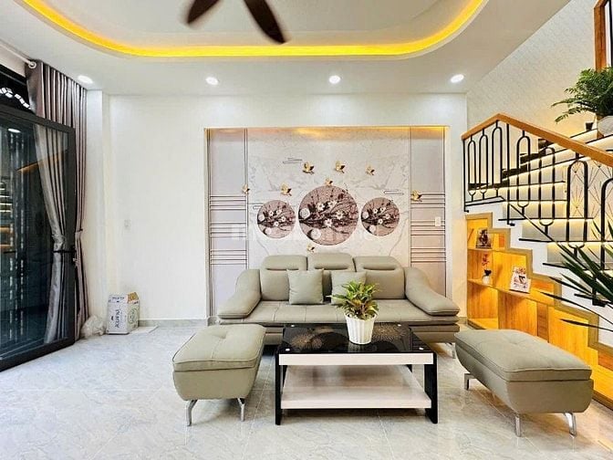 Dưới 3 Tỷ mua ngay căn nhà đẹp 48m2 ngay Phạm Ngũ Lão, GV. Hẻm thông