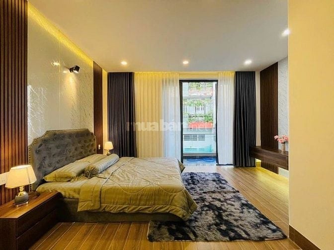Nhà đẹp mới toanh dọn vào ở được ngay đường Hoang Hoa Thám, Phú Nhuận