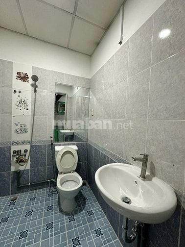Cho Thuê nhà 2 tầng, 81 Lê Văn Sỹ, Phú Nhuận, 42 triệu/tháng
